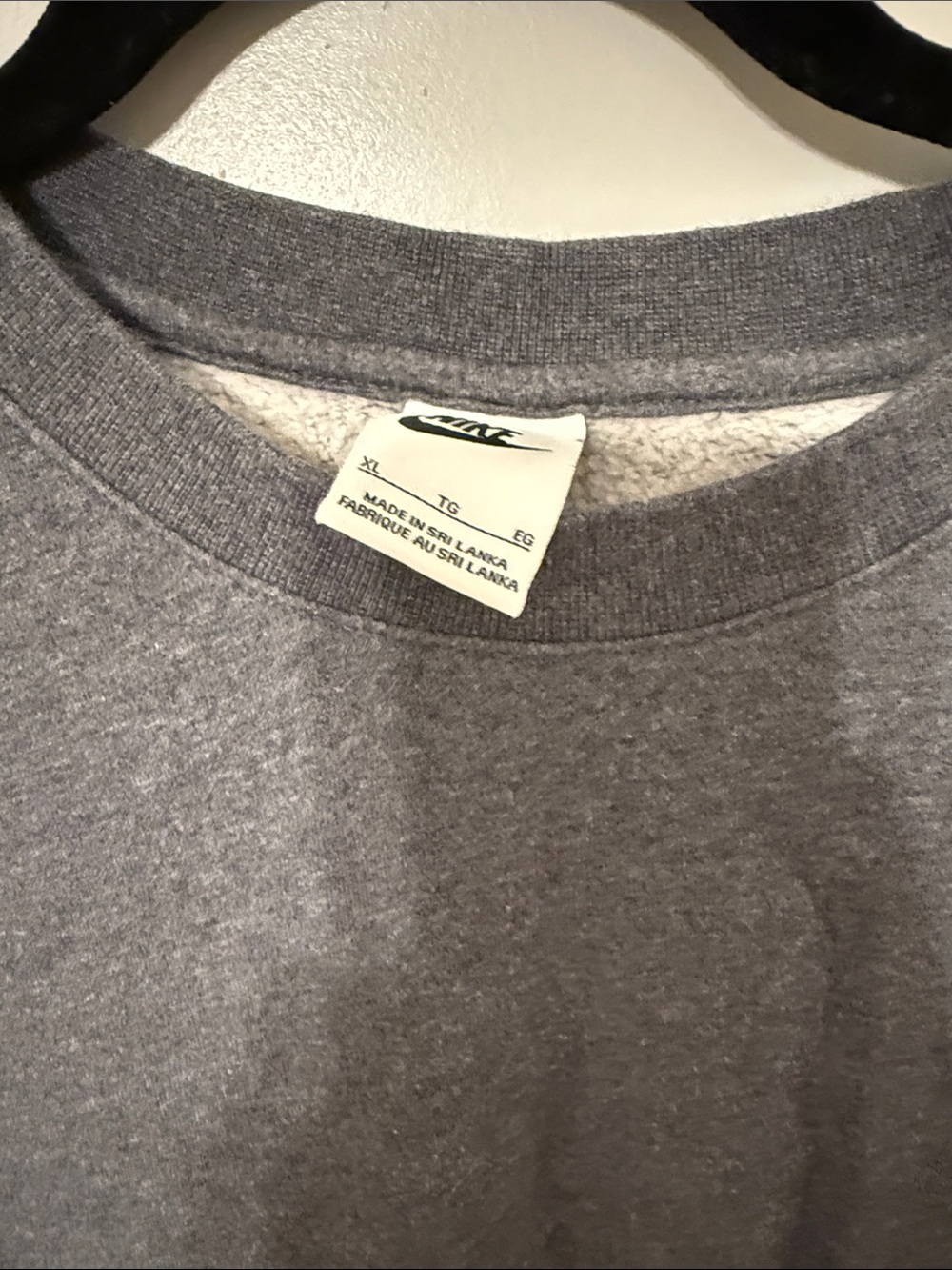 Nike Men’s Charcoal Gray Crewneck Sweatshirt with White Logo - Picture 2 of 3